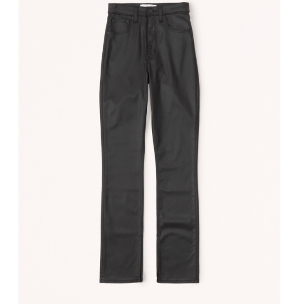 NWT | Abercrombie | Ultra High Rise 90s Slim Straight Jean | leather black | 33